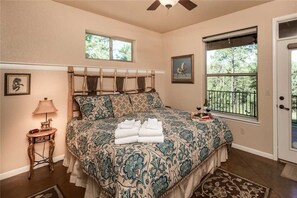 小屋, 多张床, 热水浴缸, 山景 | 4 多间卧室、免费 WiFi、床单