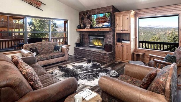 Living room - Aint No Better View - Three Bedroom with Hot Tub (Ruidoso)
