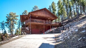 Exterior - Aint No Better View - Three Bedroom with Hot Tub (Ruidoso)