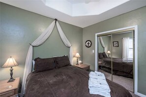 Stuga - flera sängar - bubbelpool - utsikt mot bergen | 4 sovrum, gratis wi-fi och sängkläder