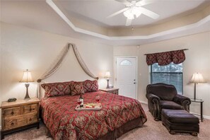 Cabin, Multiple Beds, Hot Tub, Mountain View | 4 bedrooms, free WiFi, bed sheets - Alto Family Escape - Four Bedroom Cabin with Hot Tub (Alto)