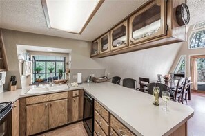 Cabin, Multiple Beds, Patio | Private kitchen