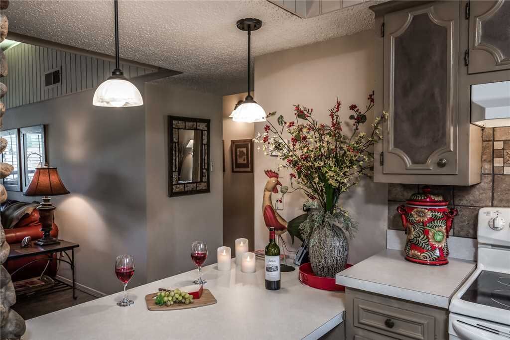 Condo, nhiều giường, sân hiên, quang cảnh sân golf | Bếp riêng | Tủ lạnh, lò vi sóng, lò nướng, bếp nấu 