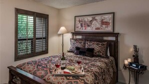 Condo, varias camas, patio, vista al campo de golf