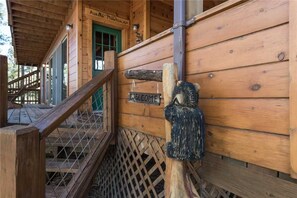 Cabin, 2 Queen Beds, Patio, Mountain View | Exterior