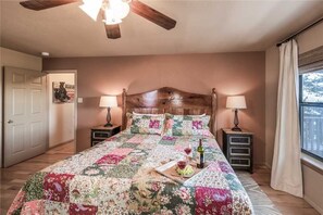 Cabin, Multiple Beds, Hot Tub, Mountain View | 3 bedrooms, free WiFi, bed sheets - Bear Butte Lodge - Three Bedroom Cabin with Hot Tub (Ruidoso)