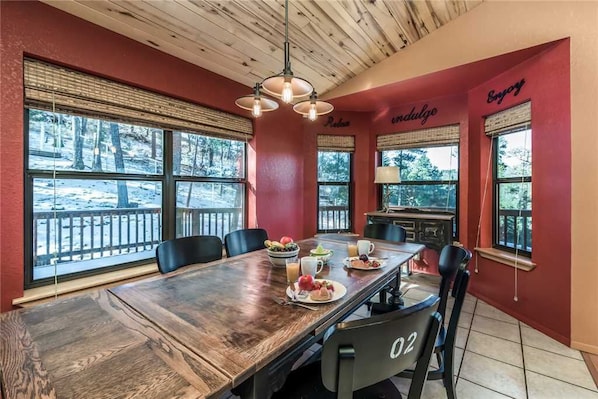 Cabin, Multiple Beds, Hot Tub, Mountain View | Private kitchen | Fridge, microwave, oven, stovetop