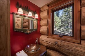 Cabin, Multiple Beds, Hot Tub, Mountain View | Interior