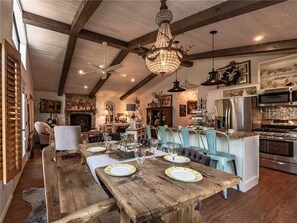 Cabin, Multiple Beds, Patio, Mountain View | Private kitchen | Fridge, microwave, oven, stovetop