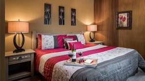 Cabin, Multiple Beds, Patio, Mountain View | 8 bedrooms, free WiFi, bed sheets - Blue Bear Retreat - Eight Bedroom Cabin (Ruidoso)