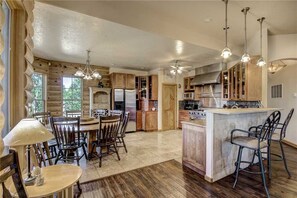 Dining - Blue Lake Lodge - Seven Bedroom Cabin with Hot Tub (Ruidoso)