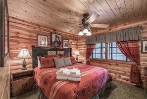 Ferienhütte, Mehrere Betten, Whirlpool, Bergblick | 7 Schlafzimmer, kostenloses WLAN, Bettwäsche