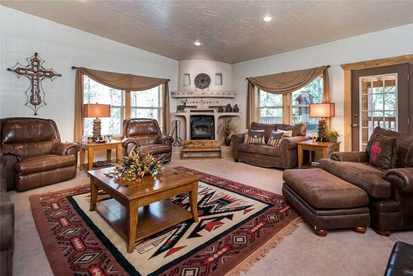 Cabin, Multiple Beds, Patio | Living room | Flat-screen TV, fireplace, DVD player