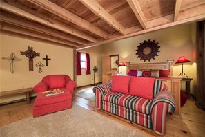 Cabin, Multiple Beds, Patio | 5 bedrooms, free WiFi, bed sheets