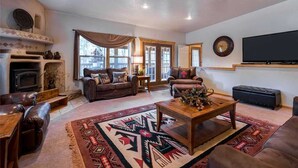 Unclassified image, 3 of 23, button - Casa McClaran - Five Bedroom Cabin (Ruidoso)