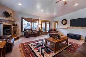 Cabin, Multiple Beds, Patio | Living room | Flat-screen TV, fireplace, DVD player