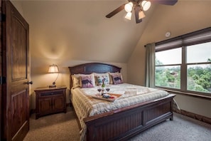 小屋, 多張床, 熱水浴缸, 山景 | 4 間臥室、免費無線上網、床單