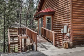Exterior - Cedar Creek Retreat - Four Bedroom Cabin with Hot Tub (Ruidoso)