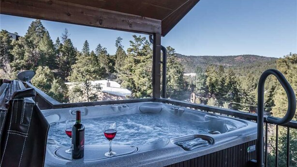 Cabana, várias camas, banheira de imersão, vista para a montanha | Spa