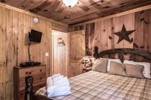 Cabin, Multiple Beds, Hot Tub, Mountain View | 4 bedrooms, free WiFi, bed sheets - Chestnut Lodge - Four Bedroom Cabin with Hot Tub (Ruidoso)