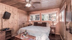 Cabin, Multiple Beds, Hot Tub, Mountain View - Chestnut Lodge - Four Bedroom Cabin with Hot Tub (Ruidoso)