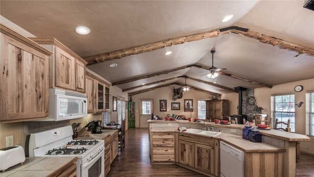 Private kitchen - Cowboy Cabin - Two Bedroom Cabin with Hot Tub (Ruidoso)