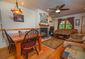 House, Multiple Beds, Hot Tub | Living room | TV, fireplace, DVD player - Hidden Treasure 4 Bedroom House (Oakland)