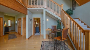 TV, fireplace - Forever Yours 6 Bedroom House (Swanton)