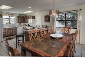 Cabin, Multiple Beds, Patio, Mountain View | Private kitchen | Fridge, microwave, oven, stovetop - Dodsons Double Decker - Four Bedroom Cabin (Ruidoso)