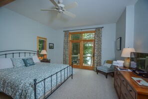 House, Multiple Beds, Hot Tub, Mountain View | 5 bedrooms, free WiFi, bed sheets - Reverie 5 Bedroom House (Oakland)