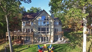 Unclassified image, 2 of 19, button - Big Chill 5 Bedroom House (McHenry)