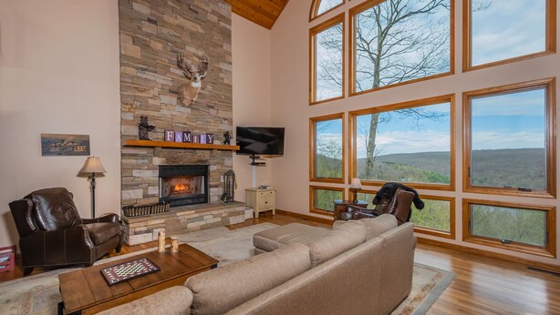 Unclassified image, 1 of 19, button - Big Chill 5 Bedroom House (McHenry)