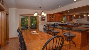 Unclassified image, 4 of 19, button - Big Chill 5 Bedroom House (McHenry)