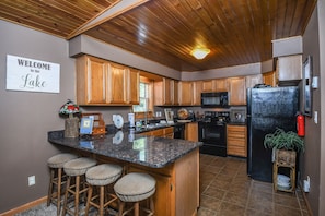 House, Multiple Beds, Hot Tub | Private kitchen