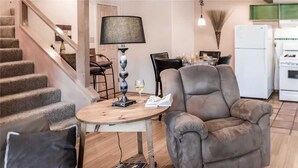 Unclassified image, 3 of 17, button - El Tigre - One Bedroom Cabin (Ruidoso)