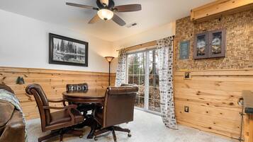 House, Multiple Beds, Hot Tub | 3 bedrooms, free WiFi, bed sheets