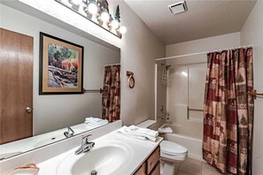 Cabin, Multiple Beds, Hot Tub, Mountain View | Bathroom - Fort Getaway - Three Bedroom Cabin with Hot Tub (Ruidoso)