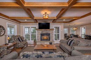 House, Multiple Beds, Hot Tub | Living room | TV, fireplace