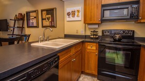 Unclassified image, 3 of 24, button - Hook, Wine & Sinker 2 Bedroom Townhome (McHenry)