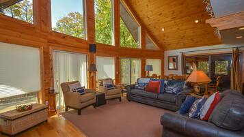 Rumah, 5 kamar tidur, perapian | Area keluarga | TV dan perapian