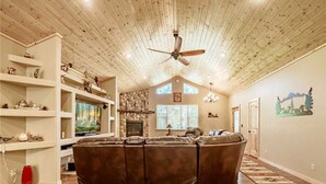 Unclassified image, 2 of 34, button - Heavenly Pines - Three Bedroom Cabin with Hot Tub (Ruidoso)