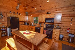 Ferienhaus, Mehrere Betten, Whirlpool | Eigene Küche | Kühlschrank, Mikrowelle, Ofen, Herdplatte