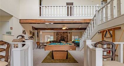 High Mesa Escape - Three Bedroom Cabin