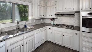 Unclassified image, 3 of 25, button - Hill Top Mountain View - Four Bedroom Cabin with Hot Tub (Ruidoso)