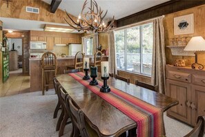 Baita, letti multipli, patio, vista montagna | Vista dalla camera