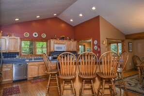 House, Multiple Beds, Hot Tub, Mountain View | Private kitchen - Brighton Shores 6 Bedroom House (Swanton)