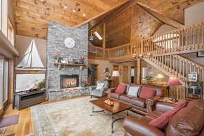 Flat-screen TV, fireplace