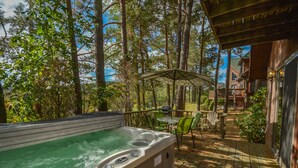 Hus - flera sängar - bubbelpool | Spa