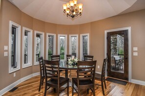 Private kitchen - Woodland Chalet 8 Bedroom House (Swanton)
