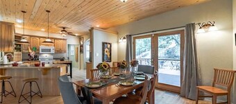 Little Creek Retreat - Four Bedroom Cabin with Hot Tub